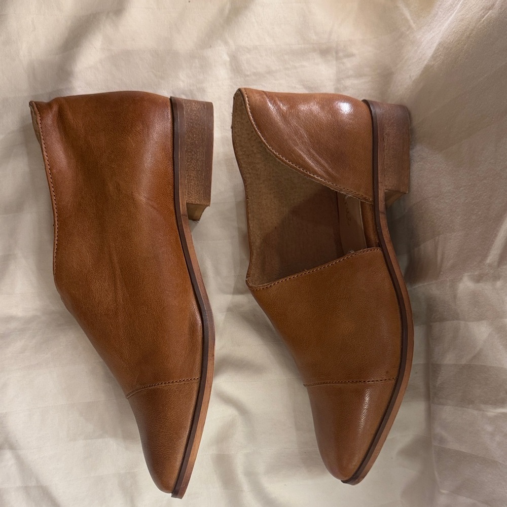 Women's Tan Leather Cutout Slip-On Loafer — Versatile Everyday Flat - Picture 3 of 4